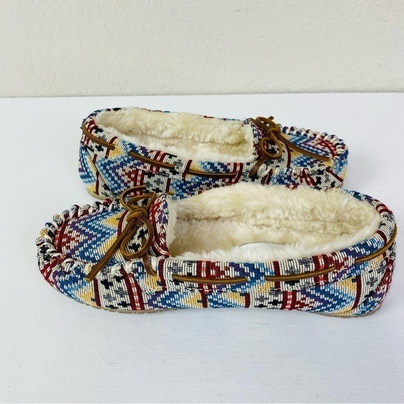 Minnetonka Mosaic Cally Hard Sole Moccasin Slippers Size 5 - Picture 2 of 7